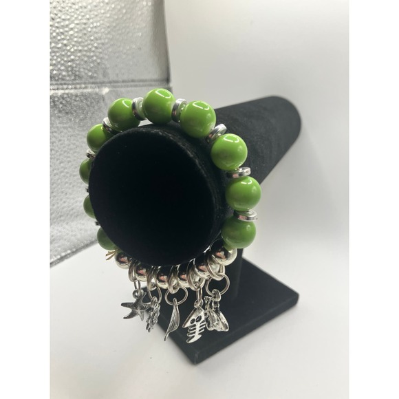 Light Green & Silver-Tone Beaded Charm Homemade 4.25 Inch Length Bracelet! - Picture 3 of 7